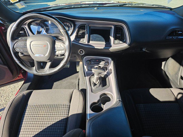 Used 2022 Dodge Challenger SXT RWD image 18
