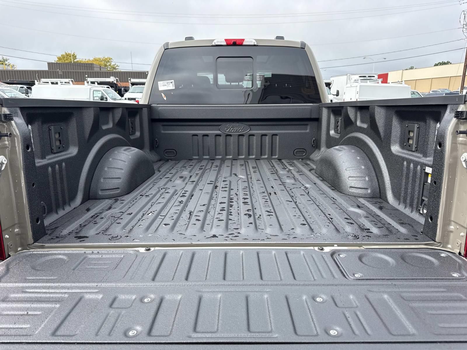 New 2027 Ford F250 Platinum w/ Platinum Plus Package AWD/4WD image 12