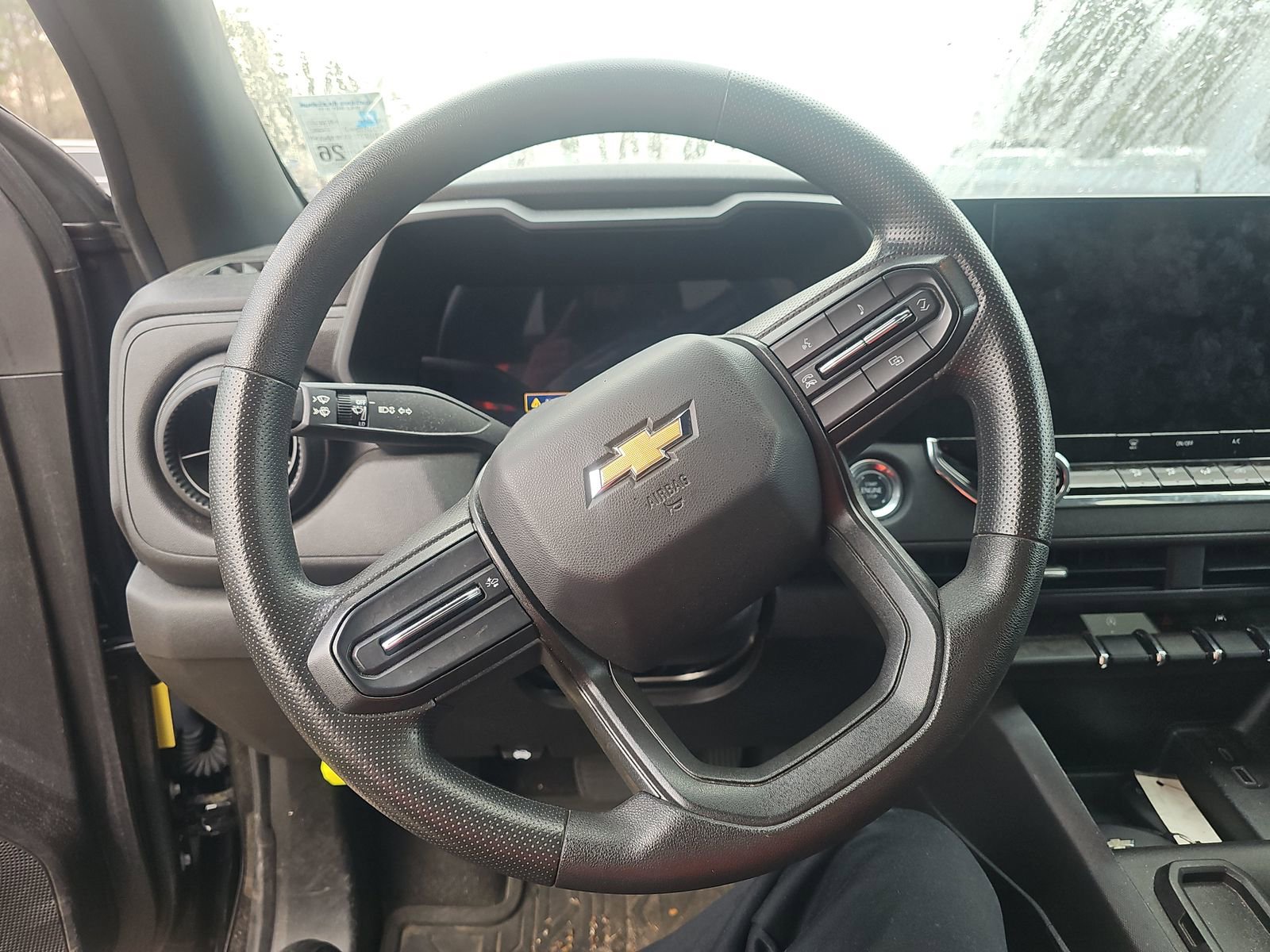 Used 2024 Chevrolet Colorado W/T image 11