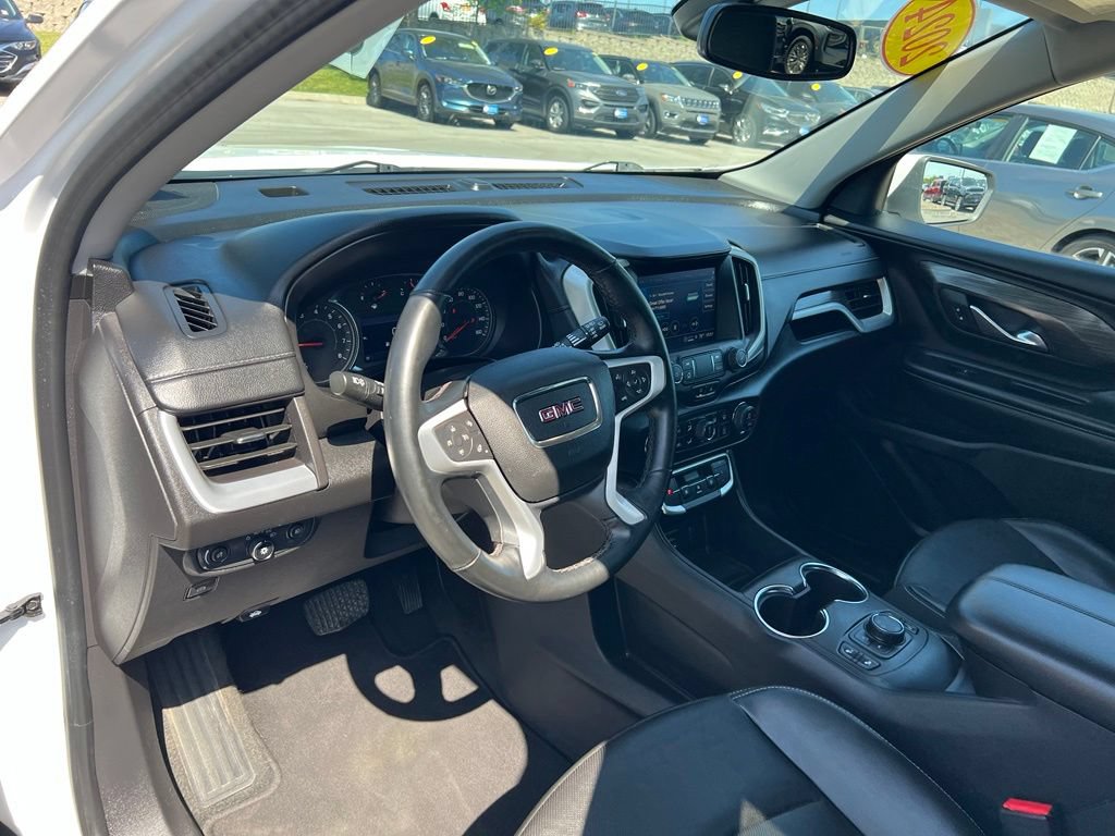Used 2024 GMC Terrain SLT AWD/4WD image 18