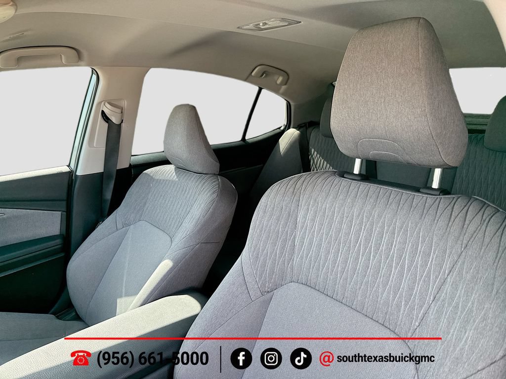 Used 2025 Toyota Camry LE w/ Convenience Package FWD image 13
