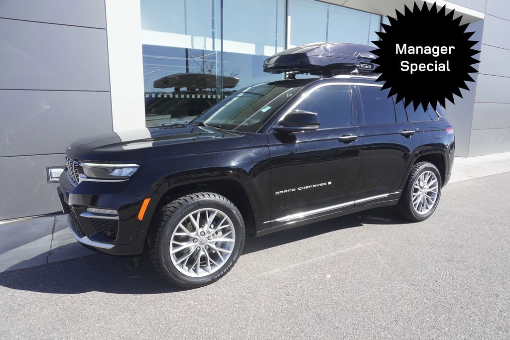 Used 2022 Jeep Grand Cherokee Summit w/ Adv Protech Group IV AWD/4WD image 3