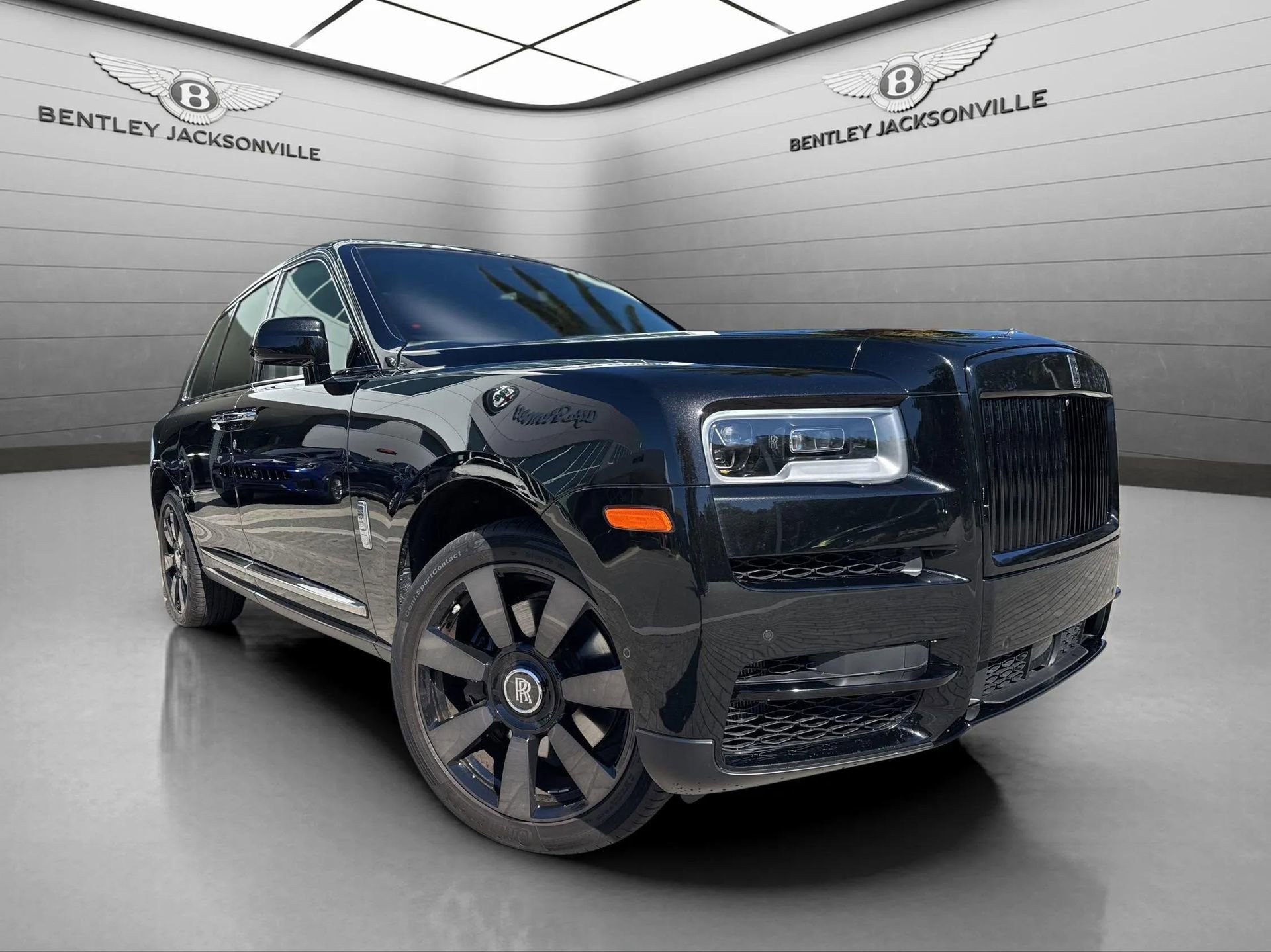 Used 2022 Rolls-Royce Cullinan image 1
