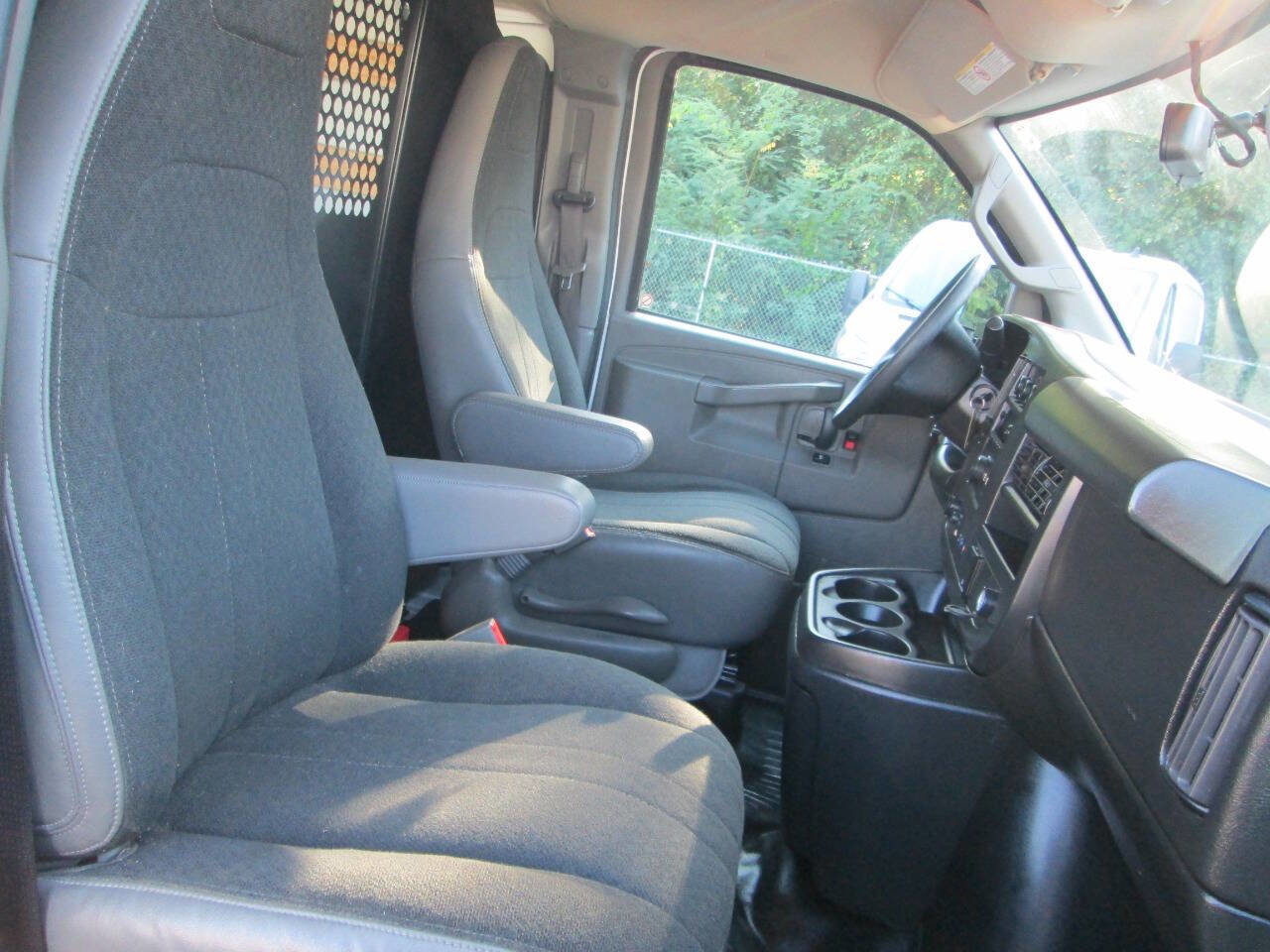 Used 2023 GMC Savana 2500 w/ Driver Convenience Package image 8