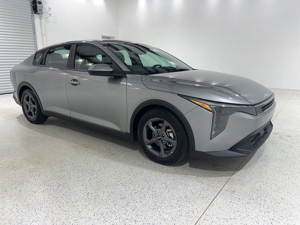 Used 2025 Kia K4 FWD image 7
