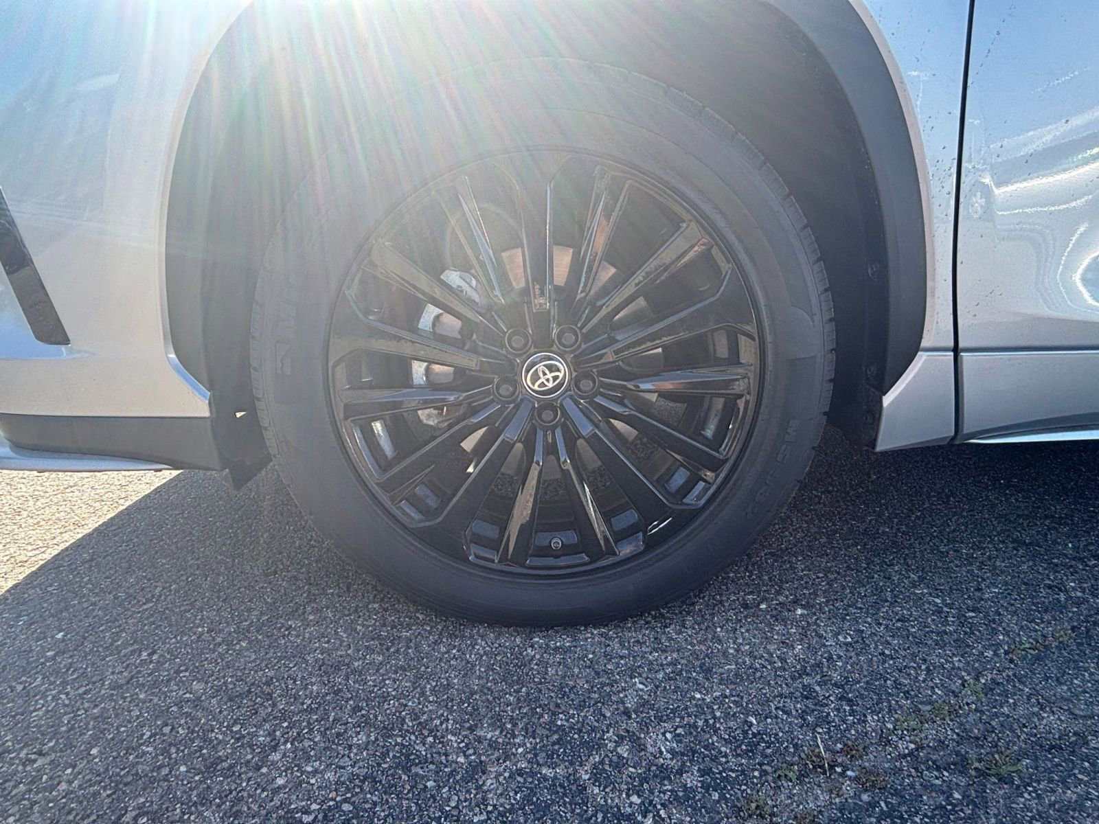 Used 2025 Toyota Highlander XSE AWD/4WD image 29