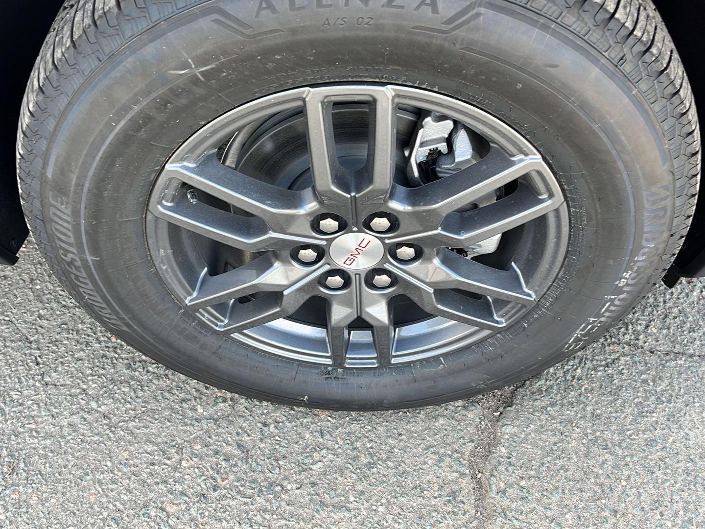 New 2026 GMC Acadia Elevation image 9