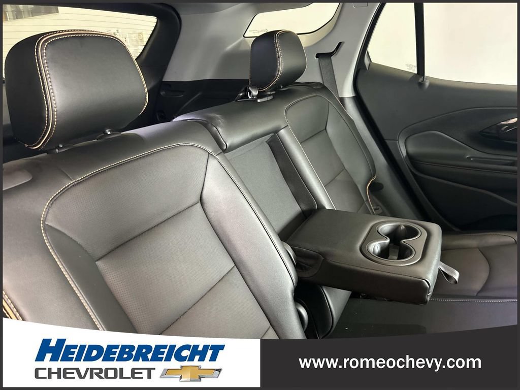 Used 2024 GMC Terrain AT4 w/ LPO, Floor Liner Package AWD/4WD image 35