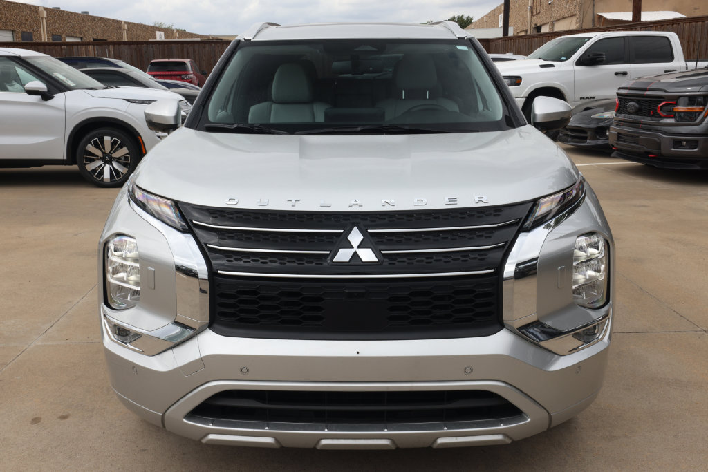 Used 2025 Mitsubishi Outlander SEL AWD/4WD image 2
