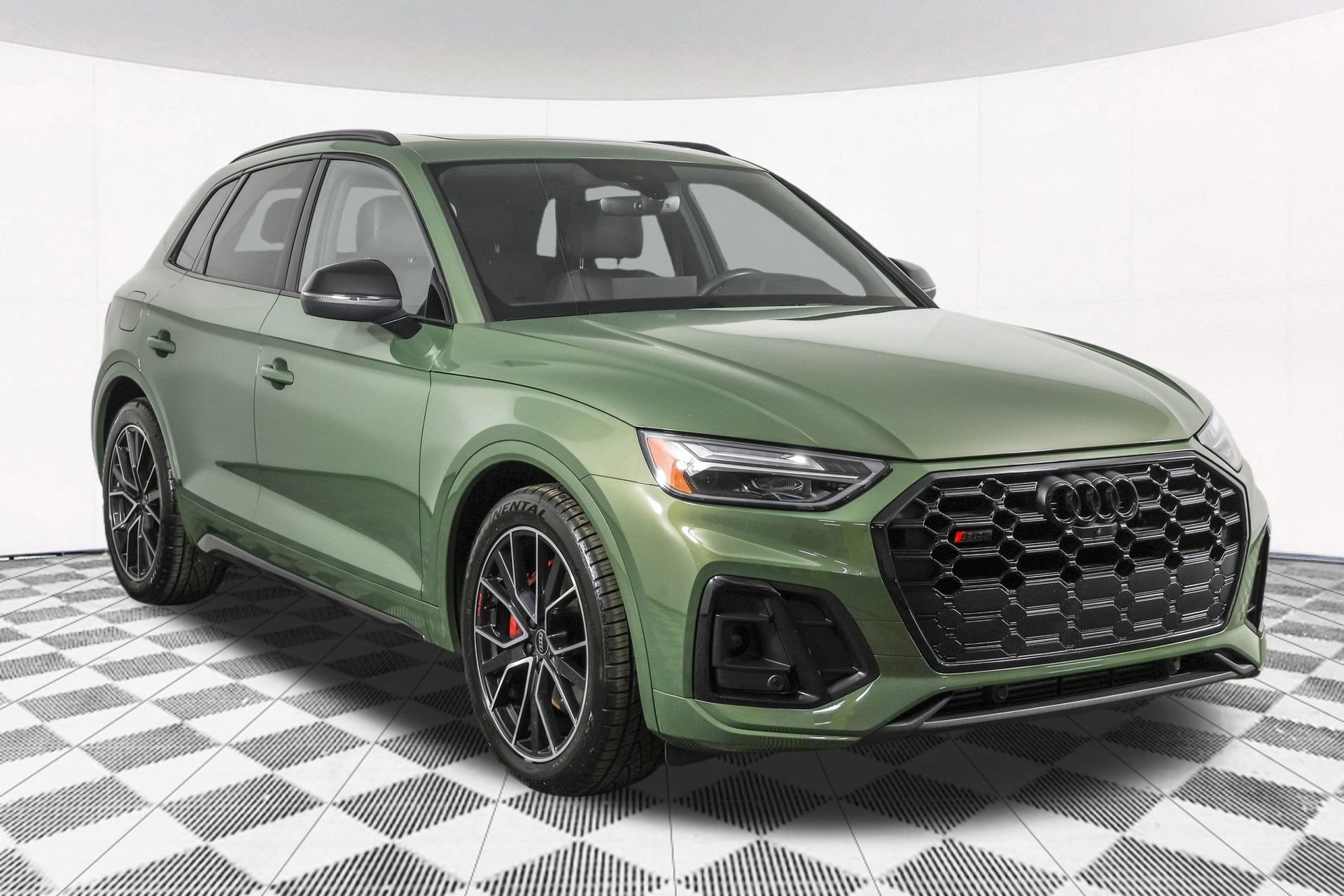 Used 2023 Audi SQ5 Premium Plus w/ Premium Plus Package AWD/4WD image 16