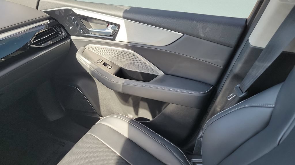 Used 2023 Acura MDX FWD w/ Technology Package image 12