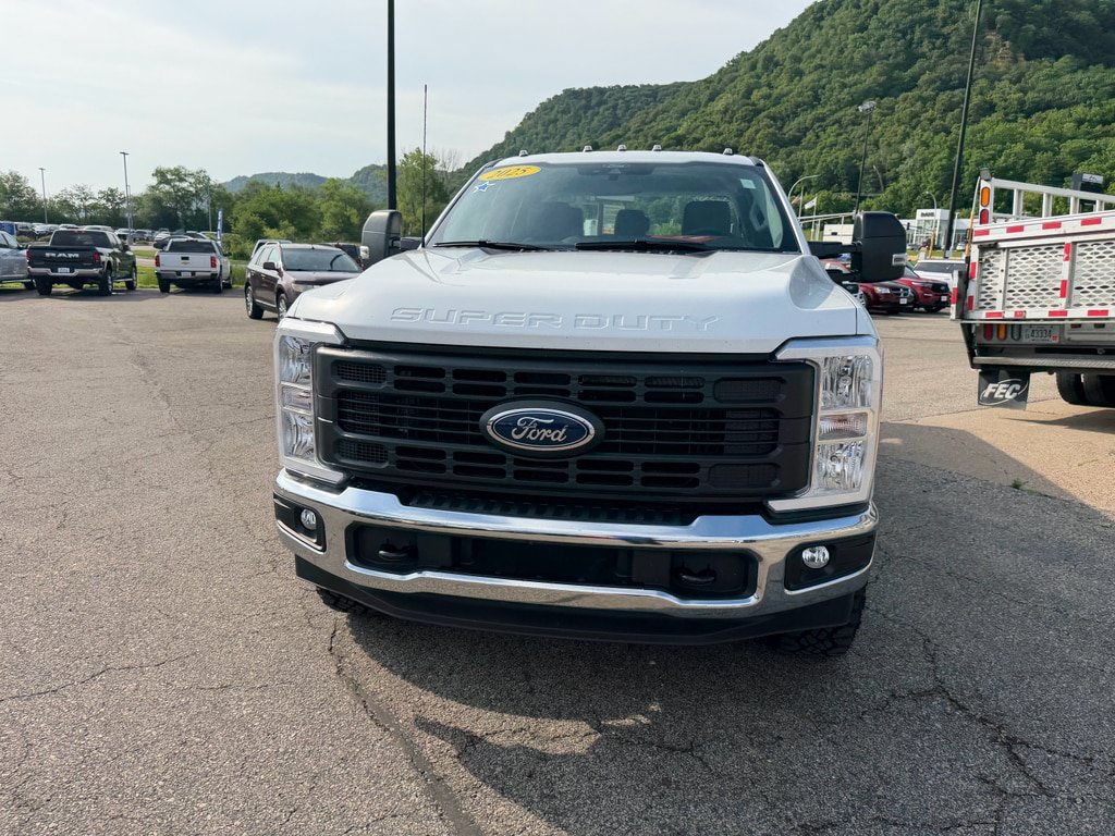 Used 2025 Ford F350 XL w/ XL Off-Road Package AWD/4WD image 2
