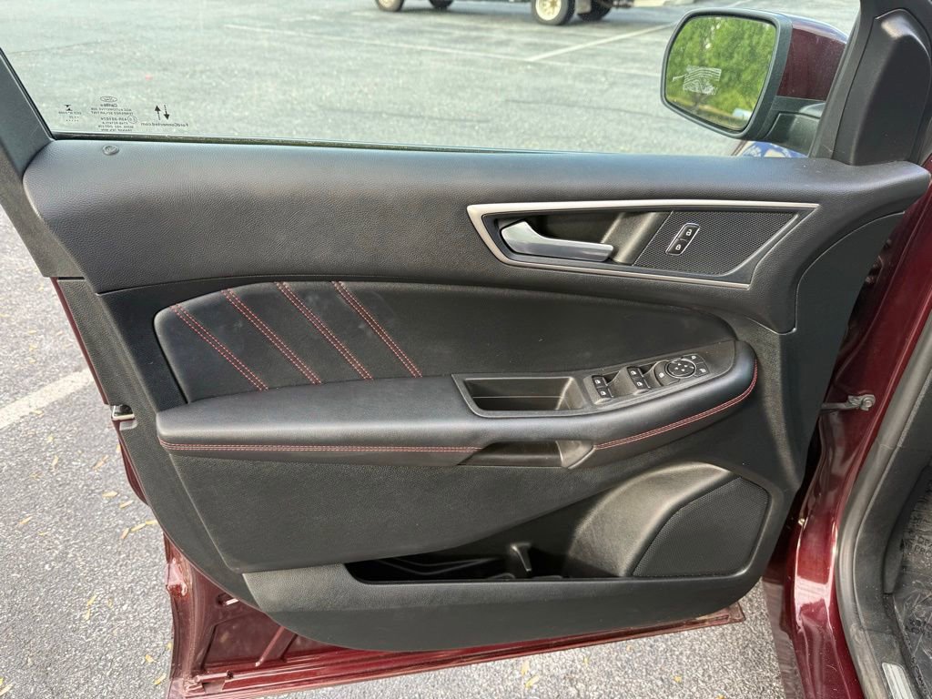 Certified 2022 Ford Edge ST-Line AWD/4WD image 13