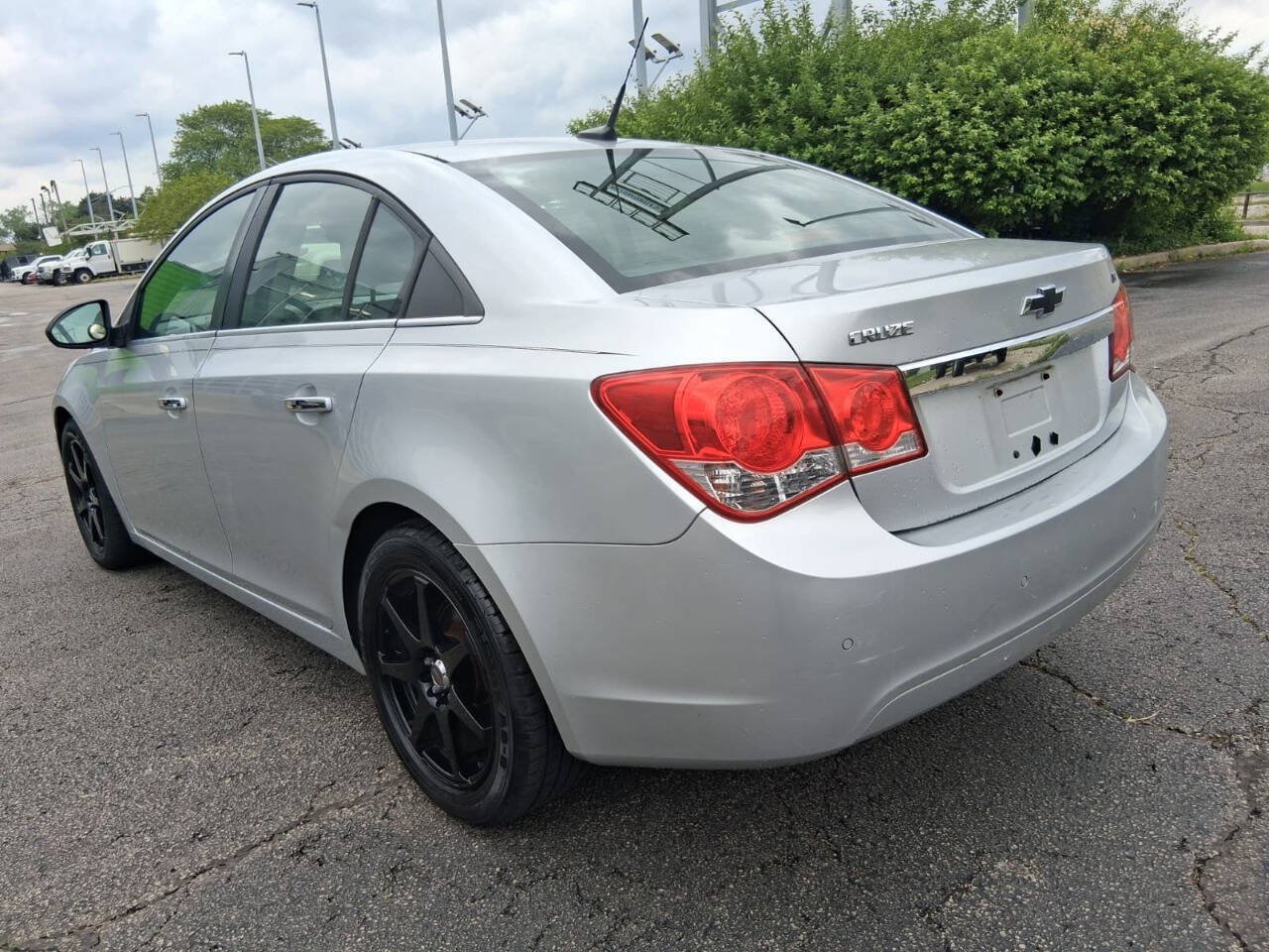 Used 2011 Chevrolet Cruze LT FWD image 5