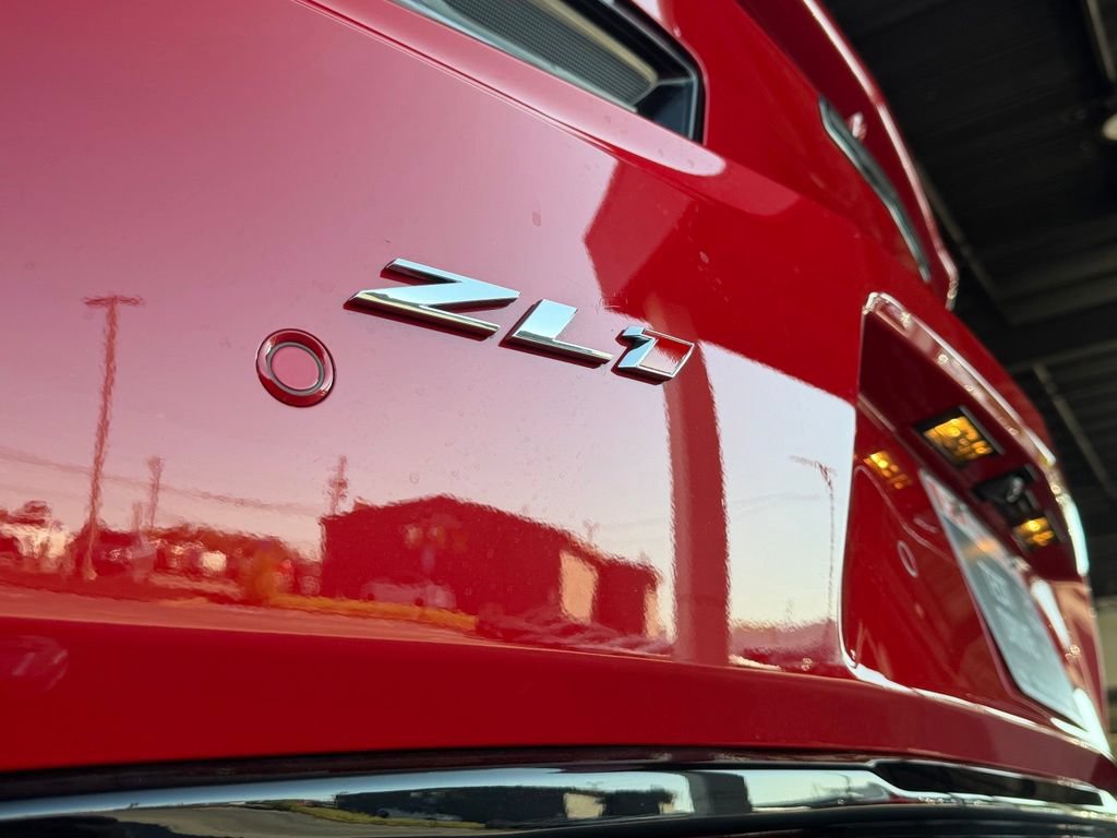 Used 2018 Chevrolet Camaro ZL1 RWD image 20