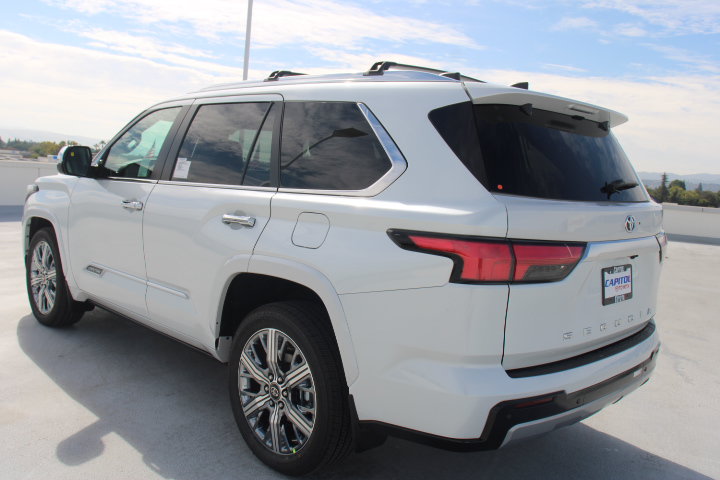 New 2026 Toyota Sequoia Capstone w/ Tow Technology Package AWD/4WD image 6