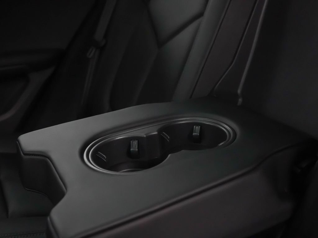 Certified 2026 Porsche Macan AWD/4WD image 19