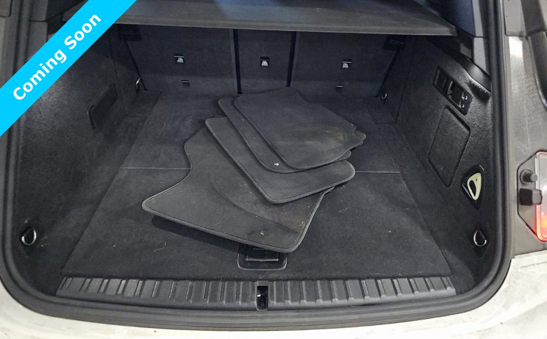 Used 2023 BMW iX xDrive50 w/ BMW I Signature Blue Package image 14