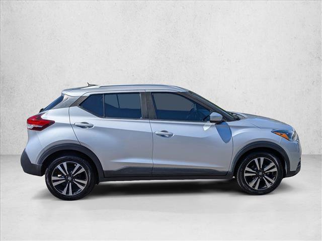 Used 2019 Nissan Kicks SV FWD image 4