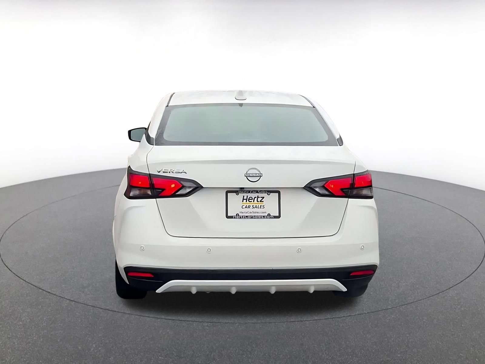 Used 2025 Nissan Versa SV image 12