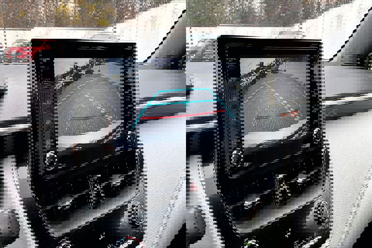 Used 2022 Toyota Corolla SE image 25