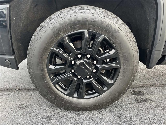 Used 2022 GMC Sierra 2500 Denali w/ Denali Black Diamond Edition image 11