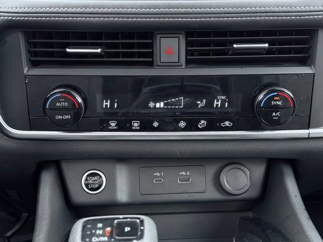 Used 2023 Nissan Rogue SV AWD/4WD image 33