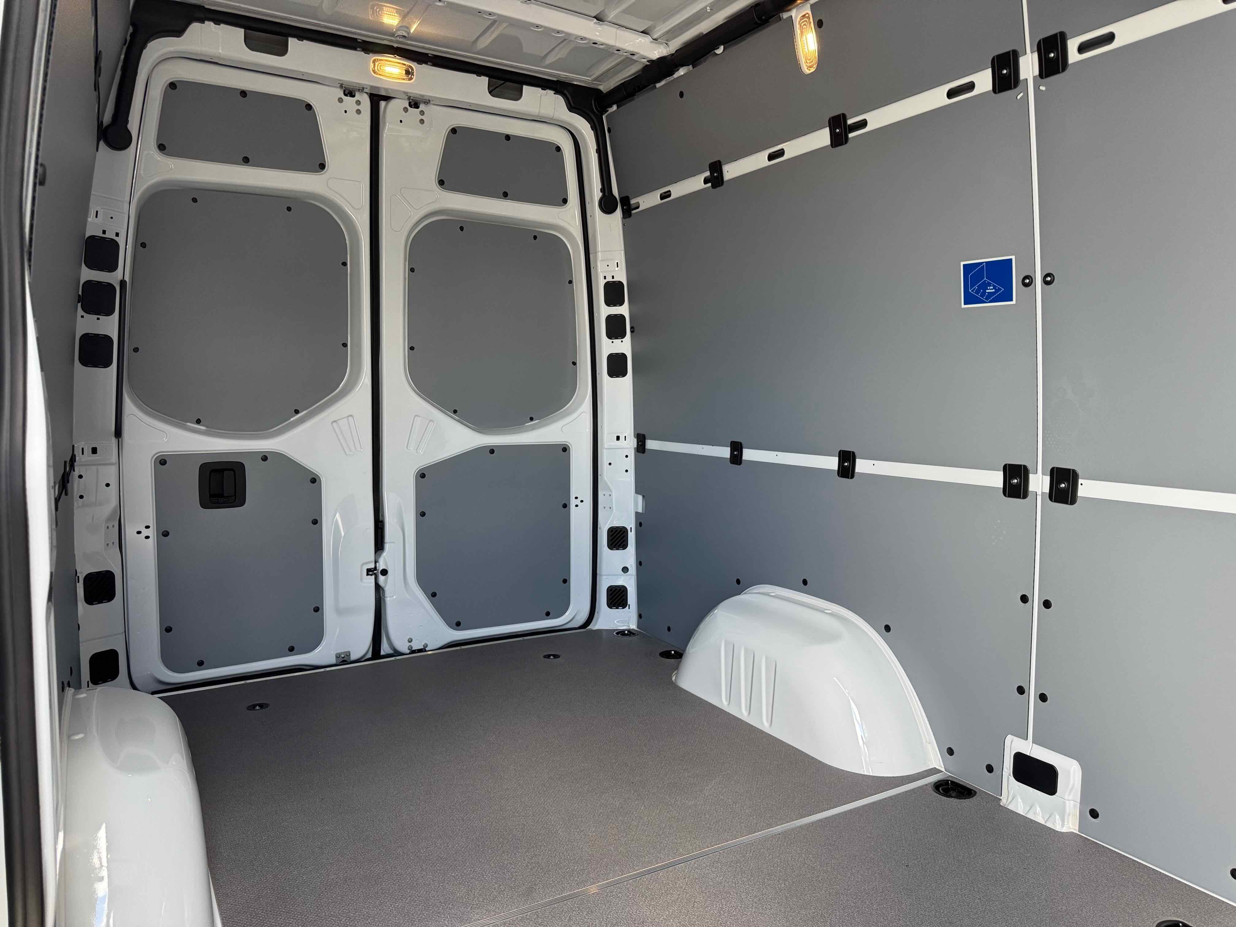 New 2025 Mercedes-Benz Sprinter 2500 image 28