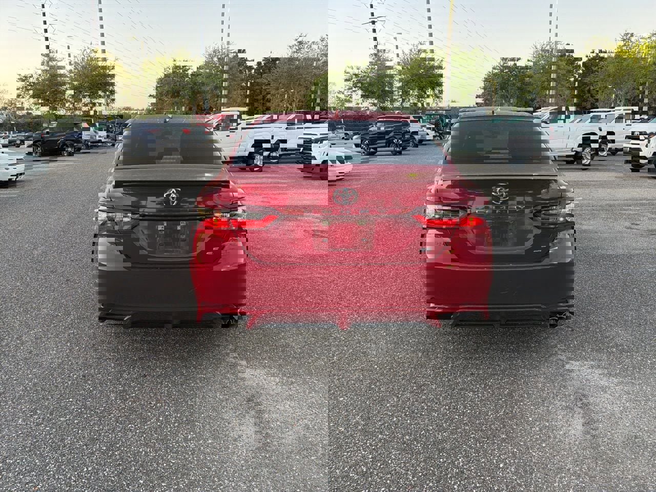 Used 2021 Toyota Camry SE image 2