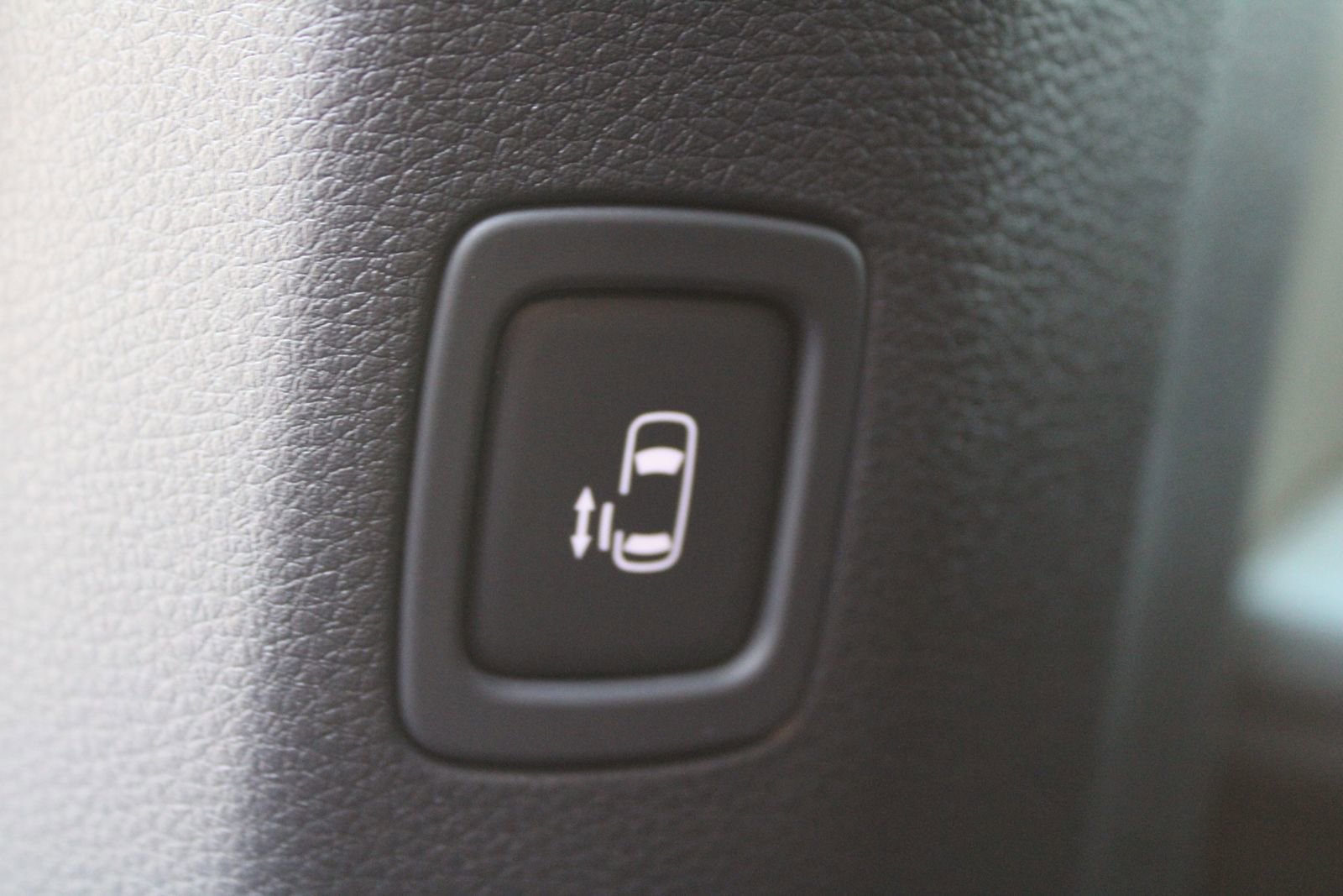 New 2026 Kia Carnival EX image 8