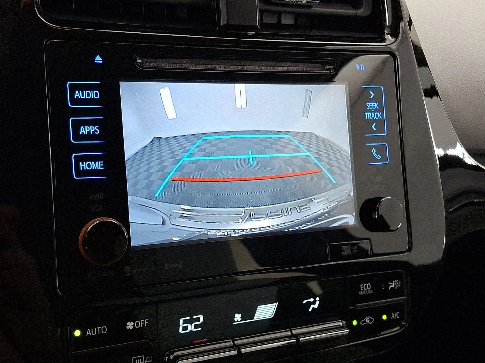Used 2017 Toyota Prius Four FWD image 7
