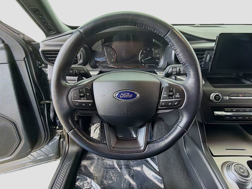 Used 2020 Ford Explorer XLT image 29