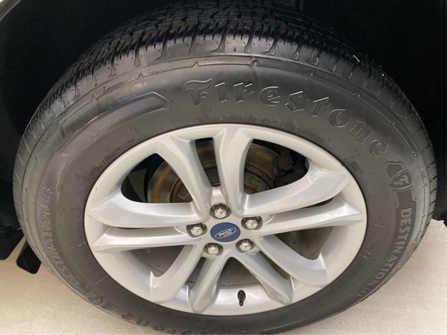 Used 2020 Ford Edge SEL image 18