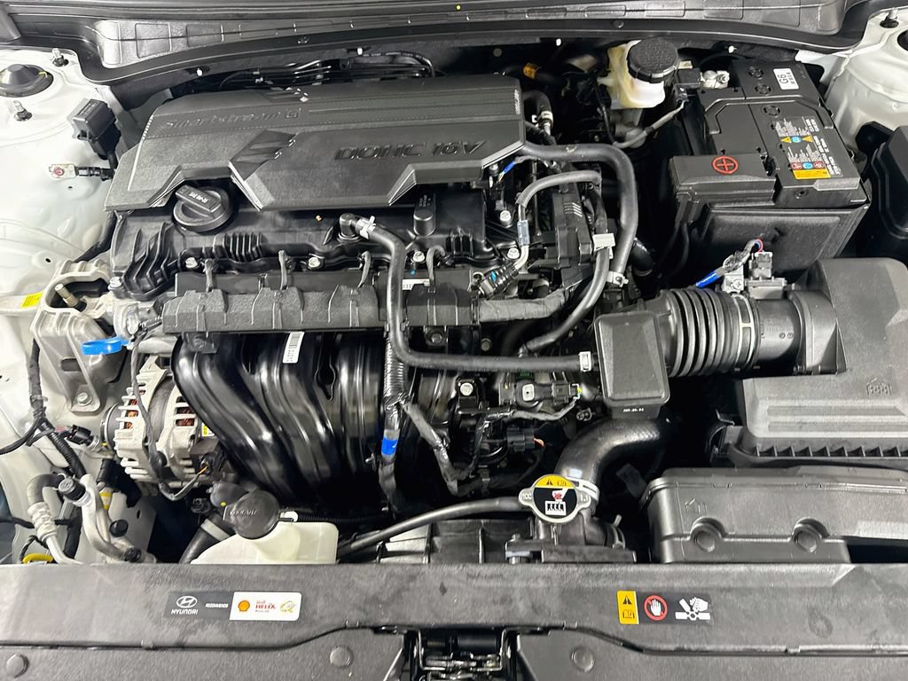 Certified 2025 Hyundai Elantra Sport FWD image 33