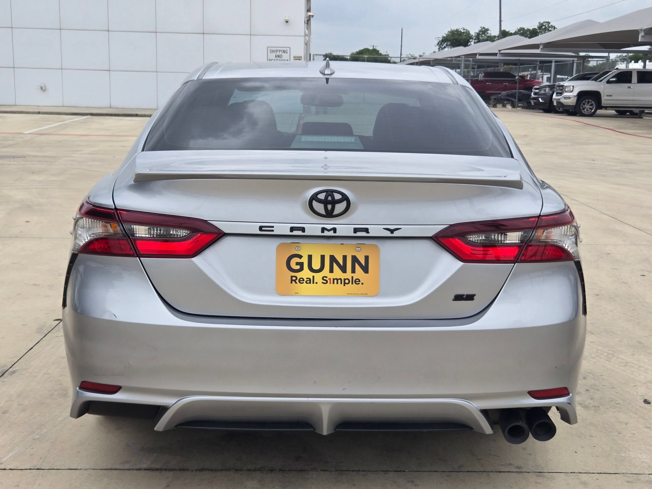 Used 2024 Toyota Camry SE w/ Convenience Package FWD image 6