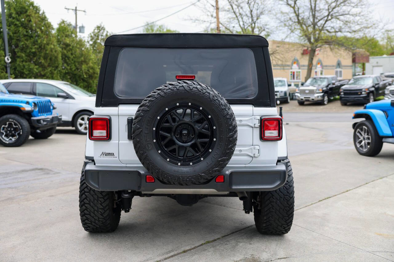 Used 2023 Jeep Wrangler Unlimited Sahara w/ Cold Weather Group AWD/4WD image 4