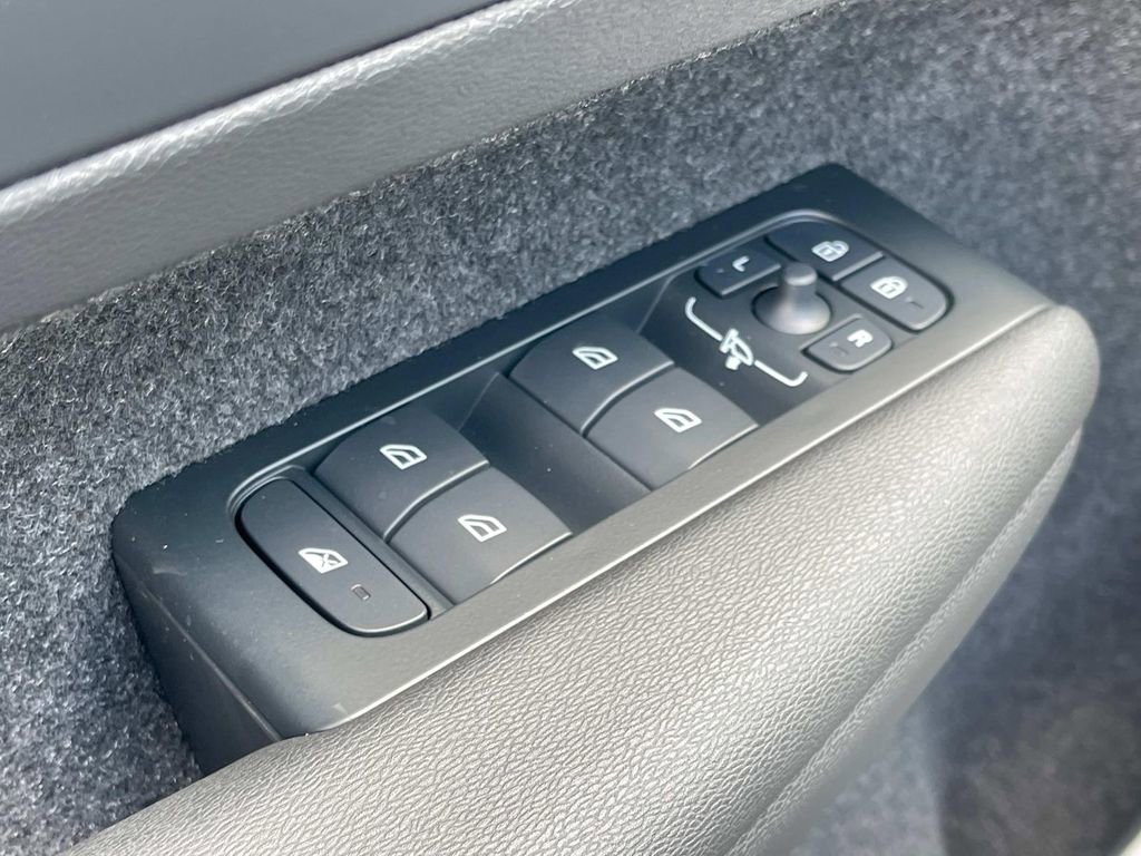 New 2026 Volvo XC40 B5 Plus w/ Protection Package Premier image 22