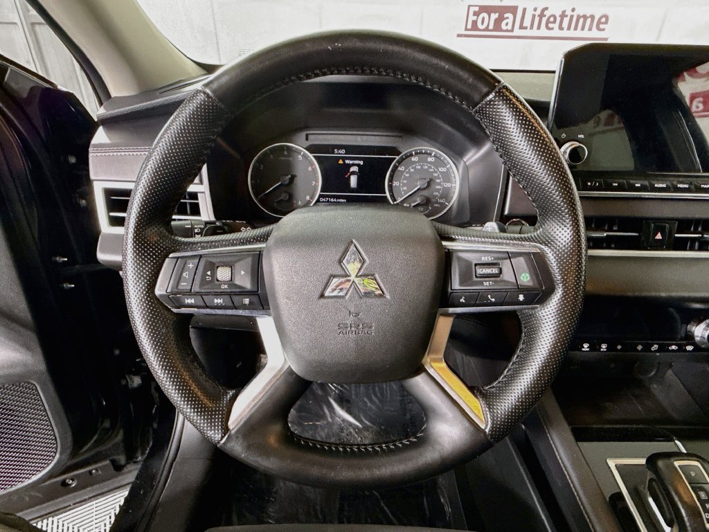 Used 2024 Mitsubishi Outlander SE AWD/4WD image 17