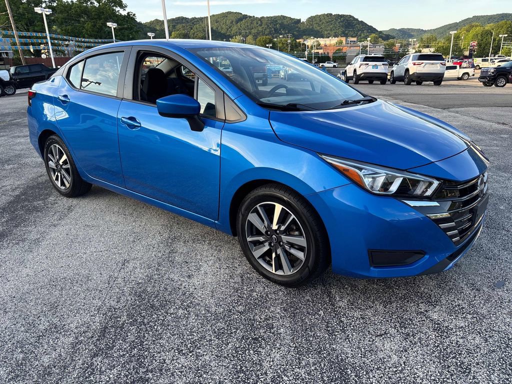 Used 2023 Nissan Versa SV FWD image 7