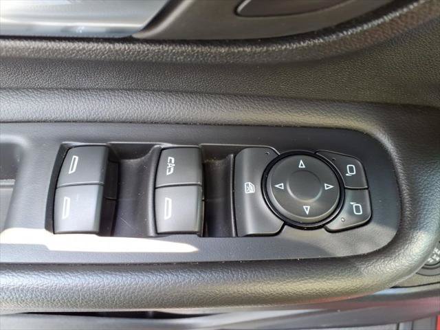 Used 2023 GMC Terrain SLE w/ Driver Convenience Package AWD/4WD image 14