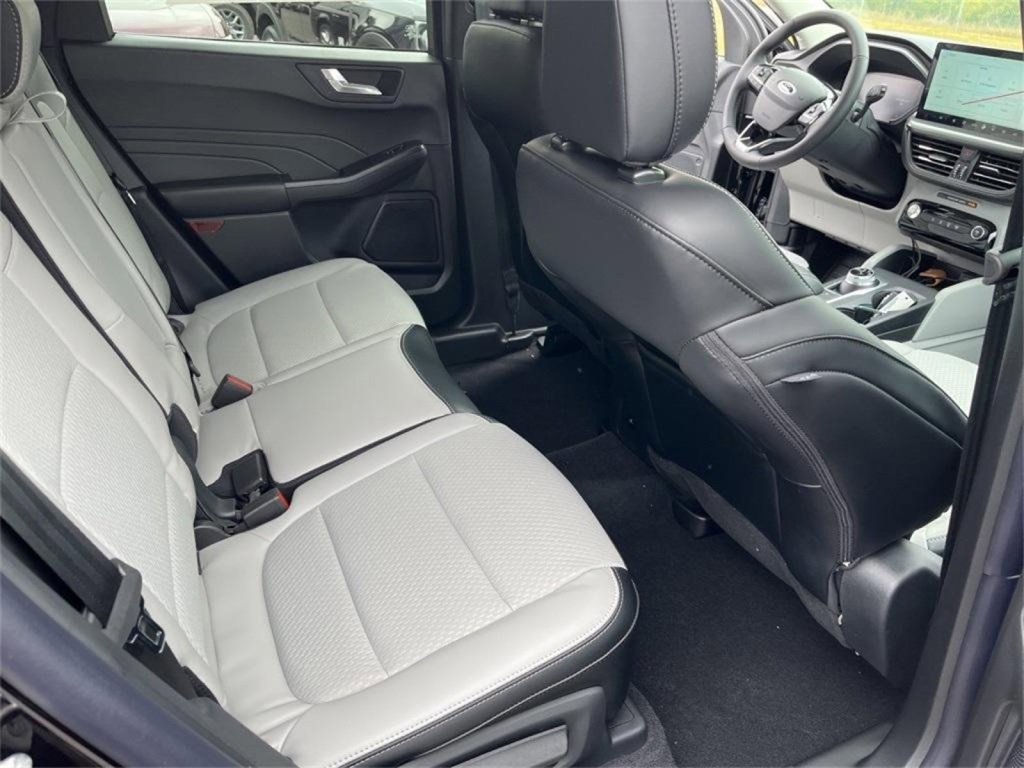 New 2025 Ford Escape SE image 27