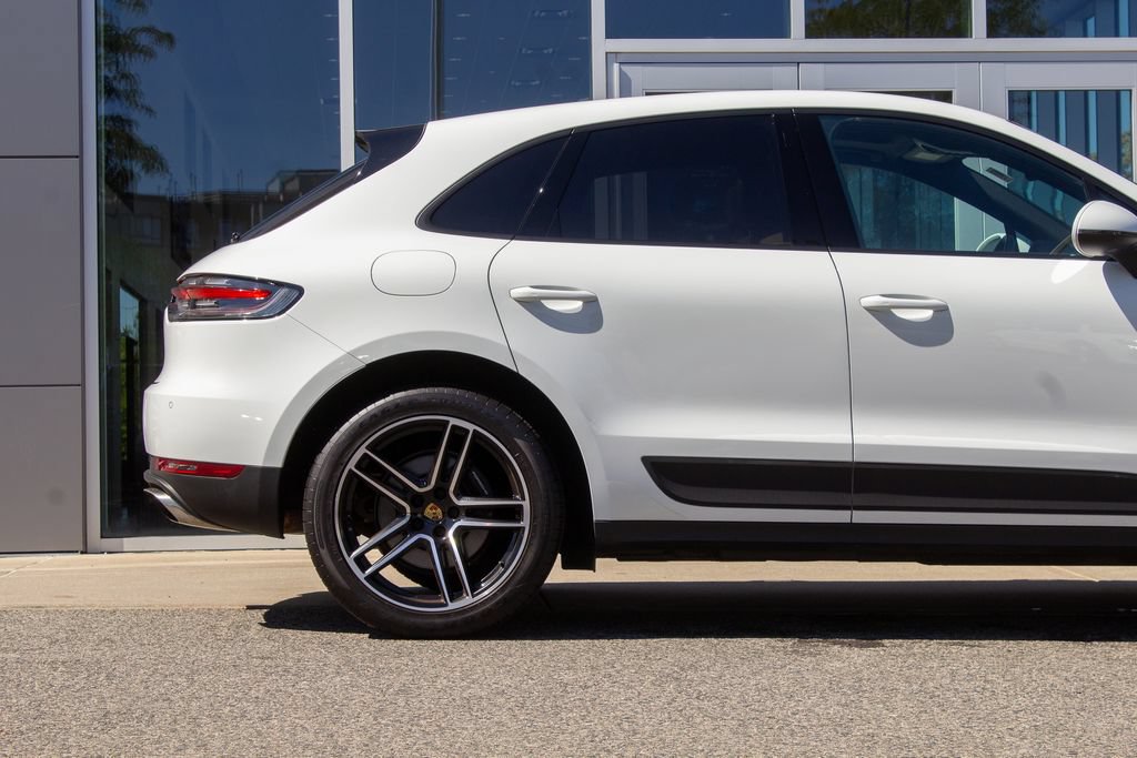 Used 2020 Porsche Macan AWD/4WD image 6
