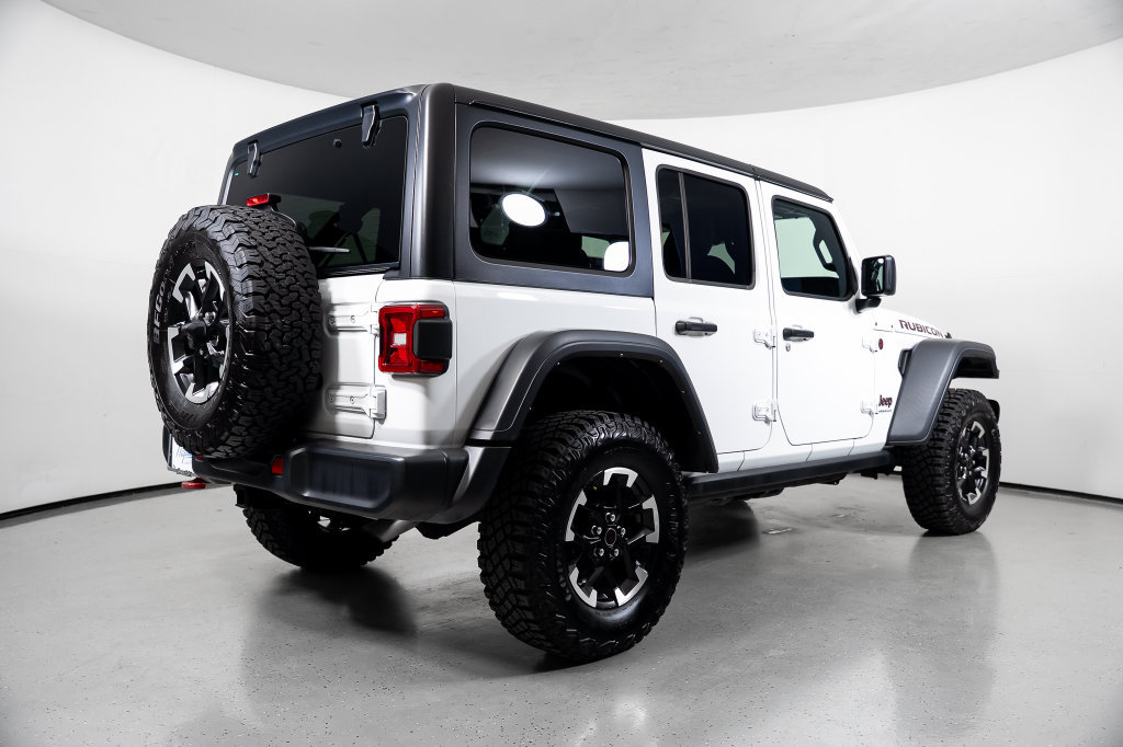 Used 2025 Jeep Wrangler Unlimited Rubicon AWD/4WD image 9
