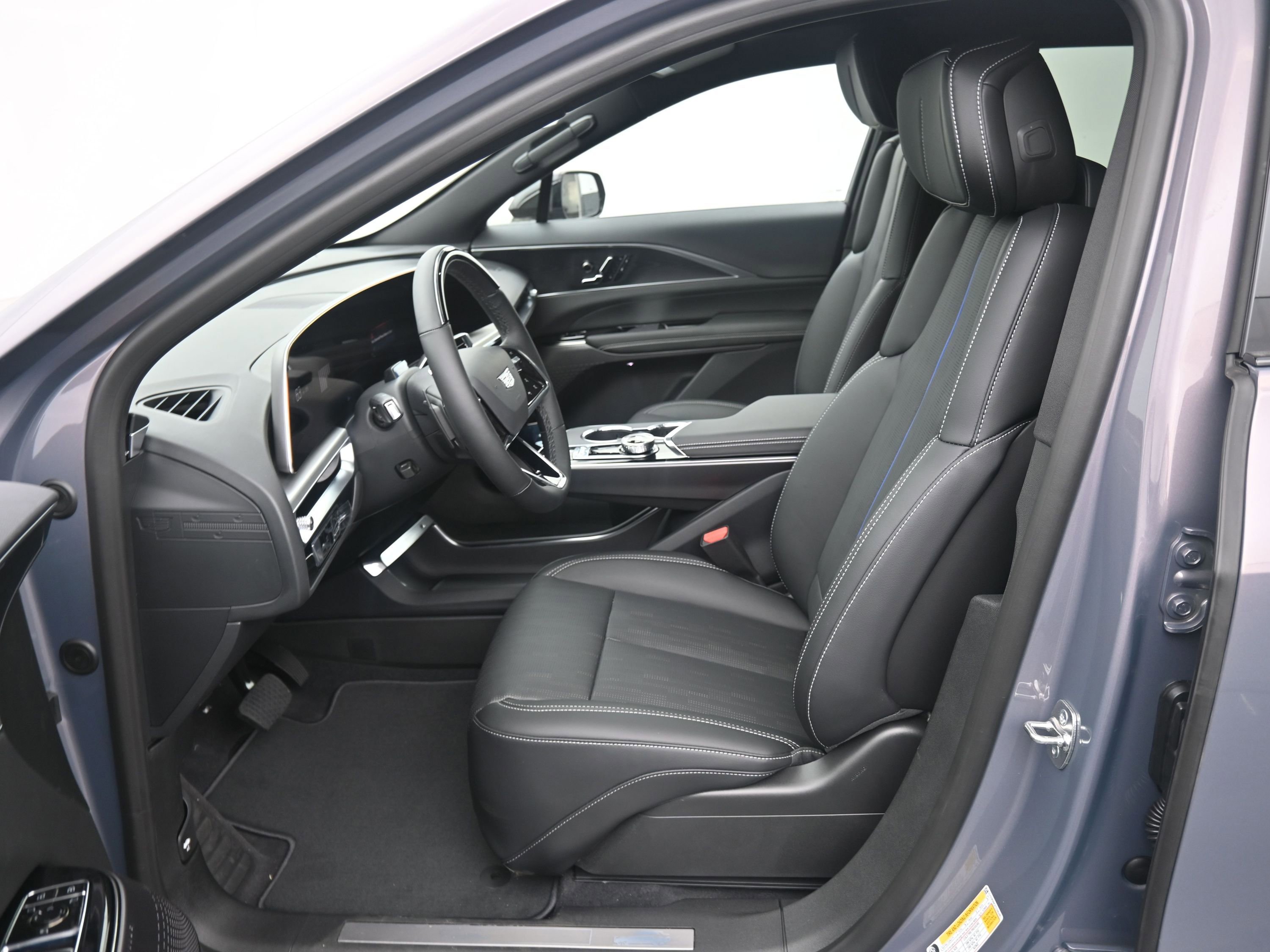 New 2026 Cadillac Lyriq Luxury image 11