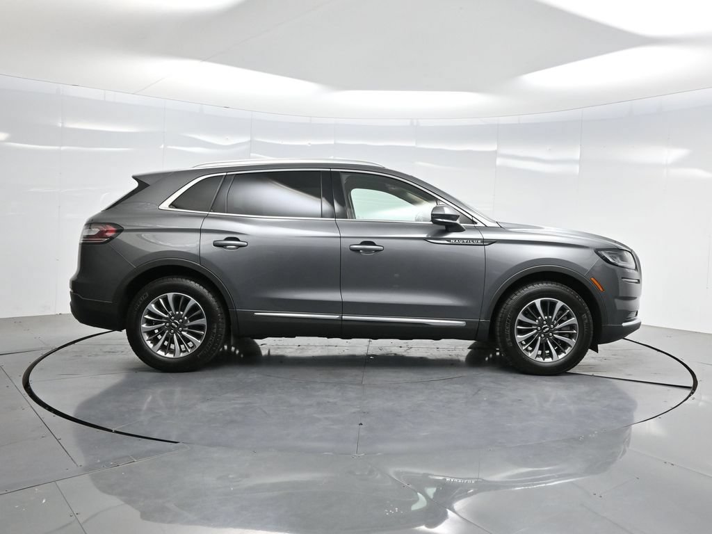 Used 2023 Lincoln Nautilus FWD w/ Premium Package image 38