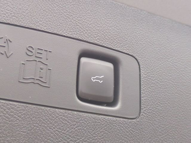 Used 2022 Lincoln Corsair Reserve w/ Luxury Package image 32