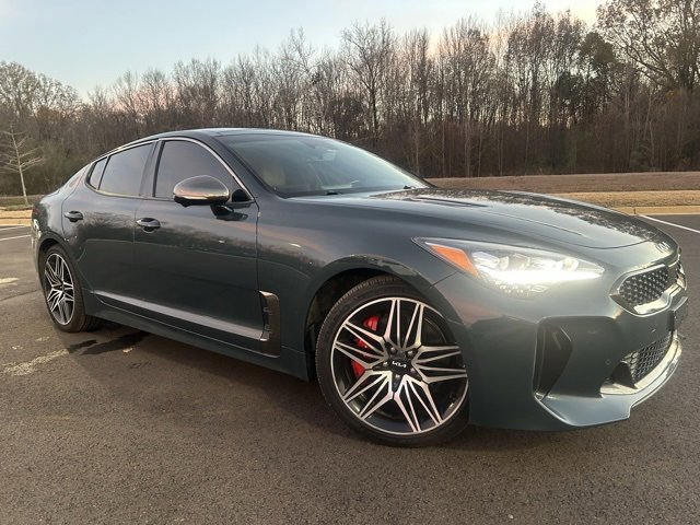 Used 2022 Kia Stinger GT2 image 2