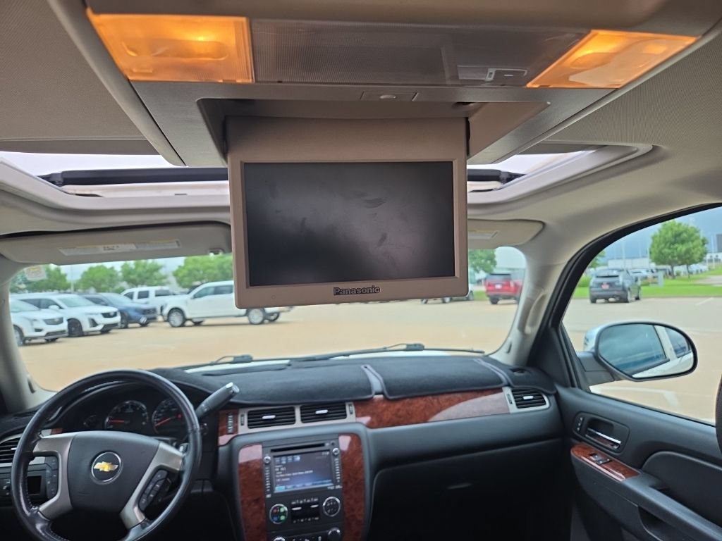 Used 2013 Chevrolet Tahoe LTZ RWD image 16