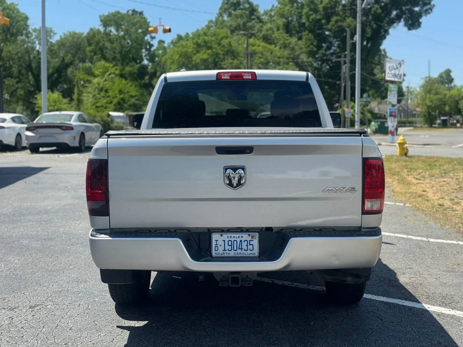 Used 2018 RAM 1500 Express AWD/4WD image 6