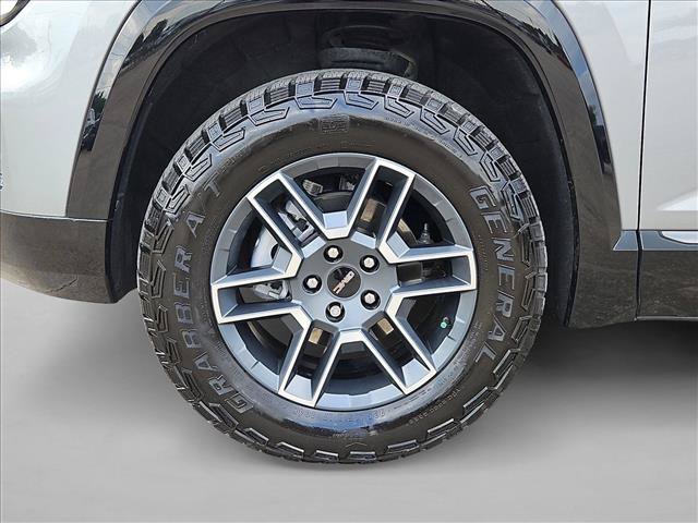 Used 2026 GMC Terrain AT4 w/ Convenience Package III AWD/4WD image 23